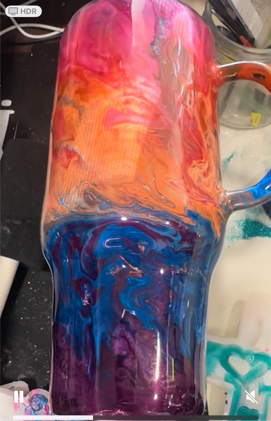 32 oz Modern Curve Tumbler with handle