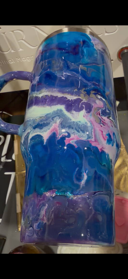 32 oz  Tumbler with handle